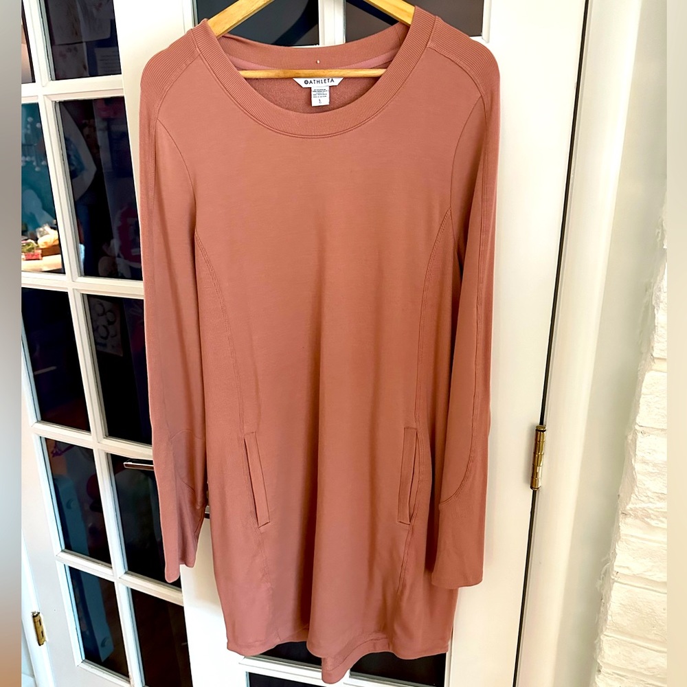 Never worn Athleta Balance Dress Size L
